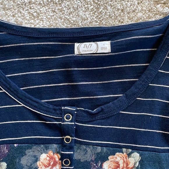 Top - Picture 2 of 2